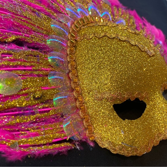 Pink Feathers Venetian Carnival Masquerade Face Mask - Picture 5 of 5